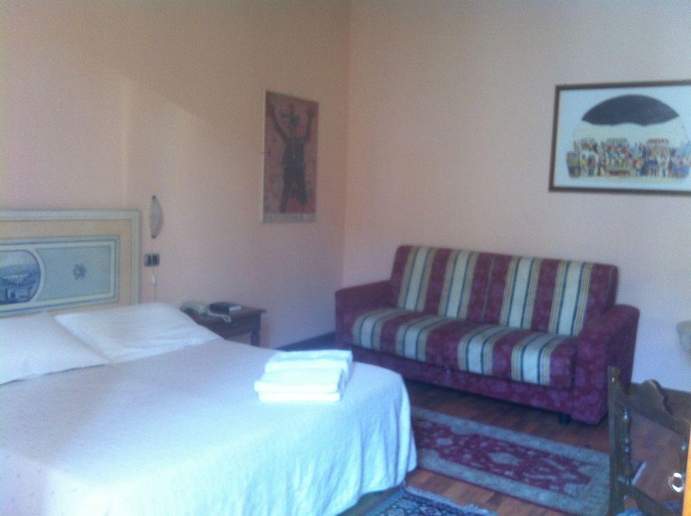 Hotel Charleston Spoleto Esterno foto
