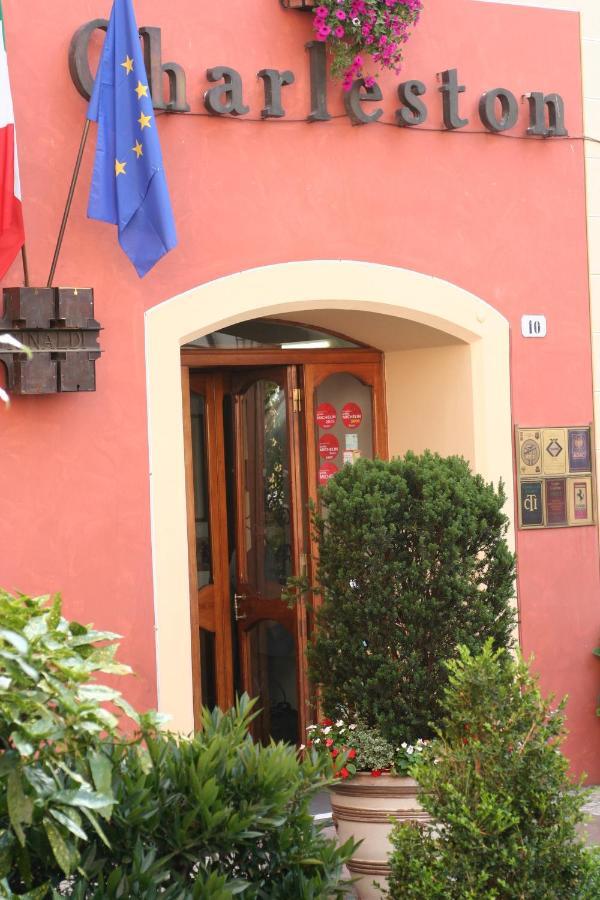 Hotel Charleston Spoleto Esterno foto